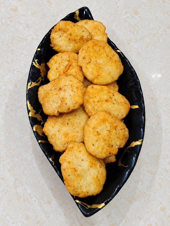 Masala Mathri